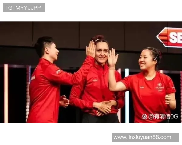 足球明星大神同框合影瞬间尽显风采与魅力的精彩时刻分享