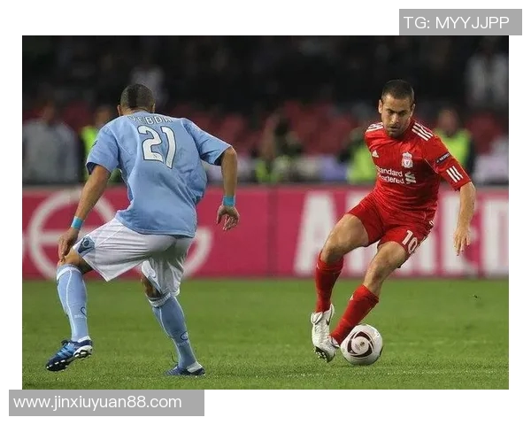 足球明星在职业生涯中是否需要选择宿舍生活的探讨与分析